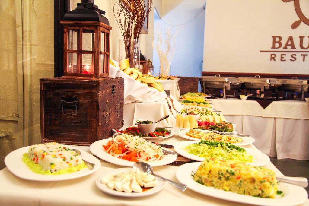 Hotel Los Navegantes 蓬塔阿雷纳斯 外观 照片