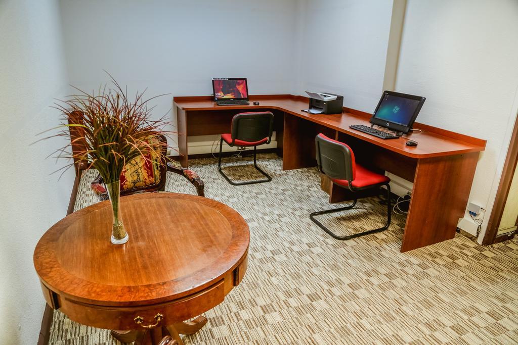 Hotel Los Navegantes 蓬塔阿雷纳斯 外观 照片