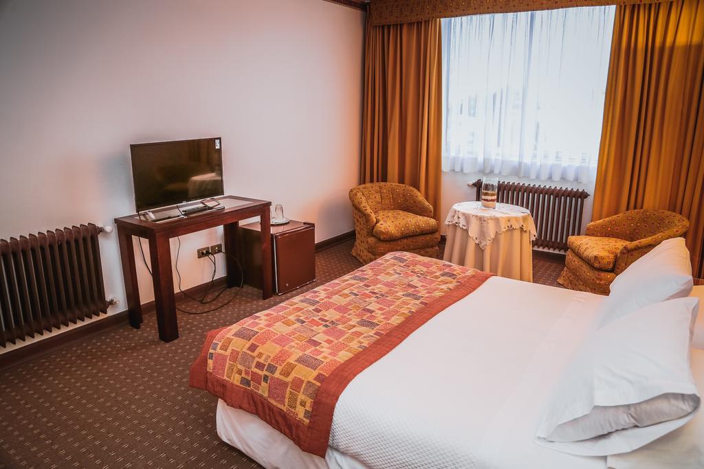 Hotel Los Navegantes 蓬塔阿雷纳斯 外观 照片