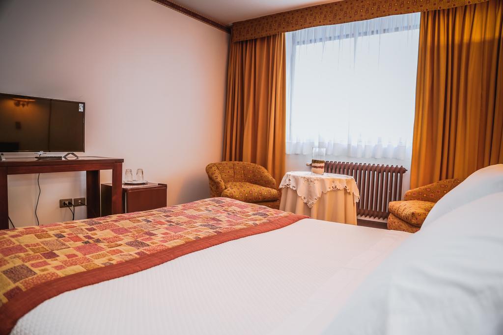 Hotel Los Navegantes 蓬塔阿雷纳斯 外观 照片